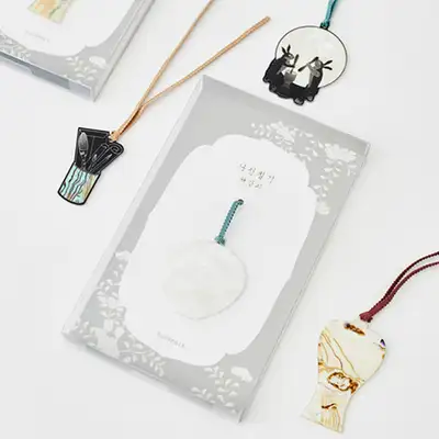 Mother-of-Pearl Inlaid Lacquerware Bookmark