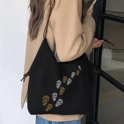 Everyday Waterproof Embroidered Eco Bag (Buddha's Footprint) <Amazing Thailand: Thai Art Masterpieces Exhibition>