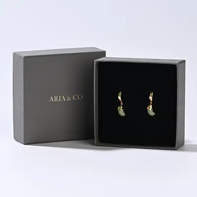 Comma-Shaped Jade Earrings <National Museum of Gyeongju Specialized Product>
