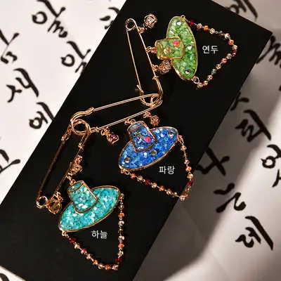 Gat Brooch <2024 Mutes Design Competition Selection>