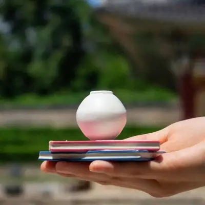 Moon Jar and Books Objet (Solo Purchase) <2025 Muse Contest Selected Work>