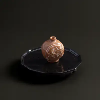 Flat Bottle and Twelve-Sided Table Objet (Single Purchase) <2025 Muse Contest Selection>