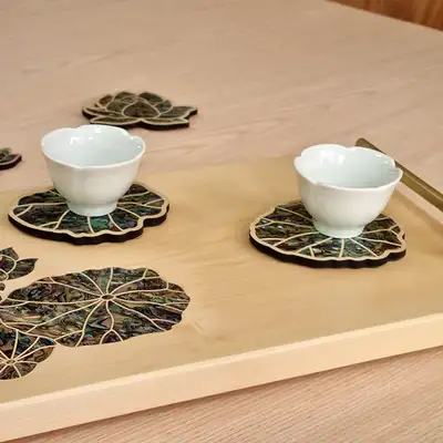 Lotus Flower Mother-of-Pearl Tray <National Gwangju Museum Ceramics Culture Center Specialty Product>