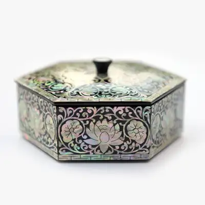 Yi Dynasty Lotus Arabesque Hexagonal Accessory Box