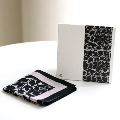 Peony Arabesque Large Handkerchief <2024 Muses Contest Selection>