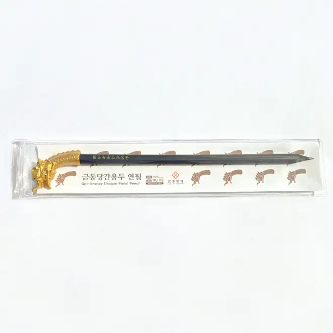 Gilt-Bronze Finial Pencil <2026 Muse Collaboration Selected Design> — 3