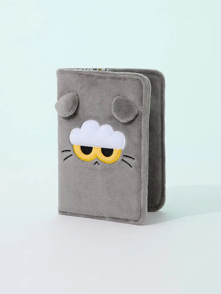 ZO&FRIENDS ZOA Signature Passport Case — 1