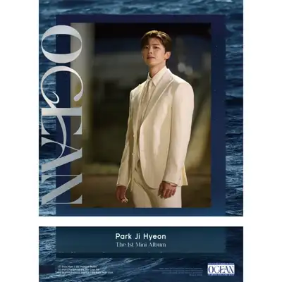 박지현(PARK JI HYEON) - [OCEAN] (フォトブック + USB + CD)