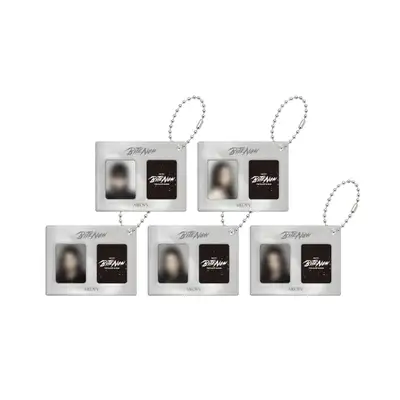 *追加販売* MEOVV (ミャオ) - THE 2nd EP ALBUM [BITE NOW] POP-UP MD 03. IDフォトキーリング (ID PHOTO KEYRING)