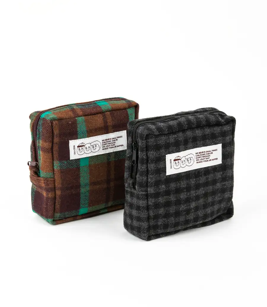 Cozy square pouch