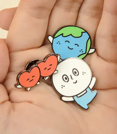 [MNNS] バッジセット_world, que, hearts