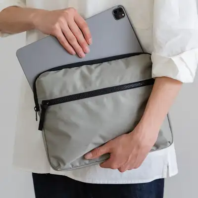 Object Cloud Pouch 11"
