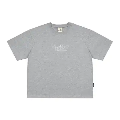 PLAVEのハートTシャツ