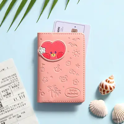 BT21 レザーパッチ カードケース [バカンス] - タタ(TATA)