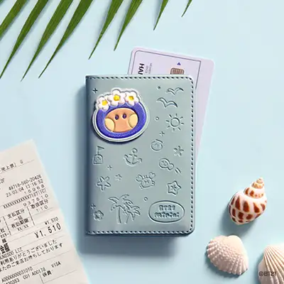 BT21 レザーパッチカードケース [バカンス] - シューキ(SHOOKY)
