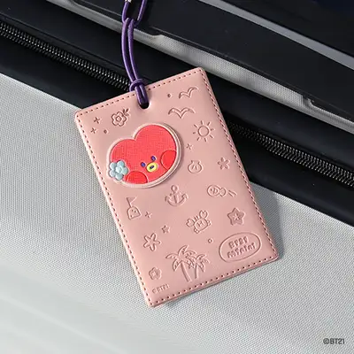 BT21 レザーパッチ トラベルタグ [バカンス] - タタ(TATA)