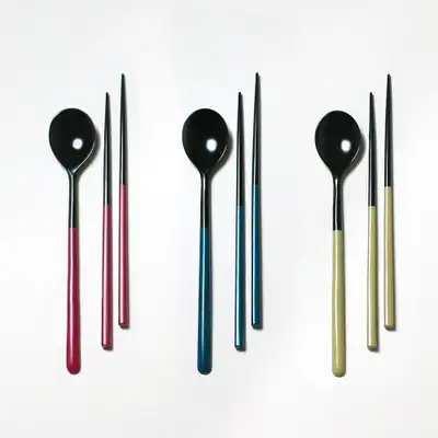 Chil Mong Domestic Urushi Pure Premier Lacquered Wooden Spoon & Chopsticks Set (24cm) - Single Serving