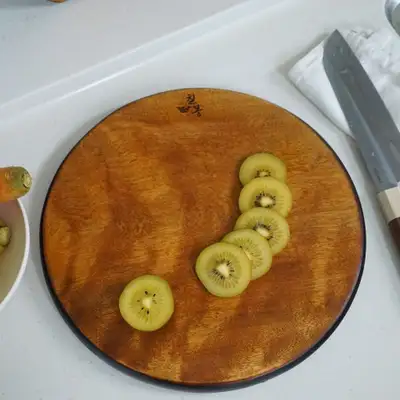 Chilmong Solid Wood Lacquered Premier Cutting Board Full Moon