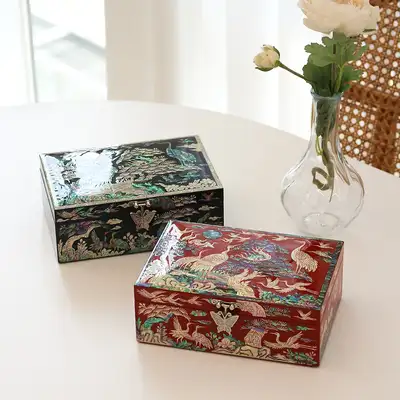Nacre and Lacquerware Korea Traditional Korean Craftsmanship Mother-of-Pearl Jewelry Box Pine and Crane Single Tier 18cm