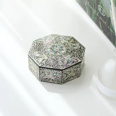 Mother-of-Pearl Lacquerware Korea Haktang Flower Octagonal Inlaid Box 12cm - Traditional Korean Craftsmanship