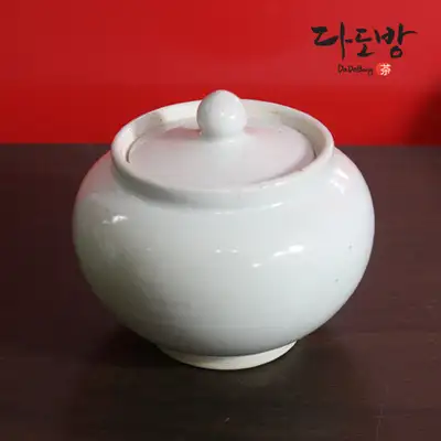 Handoyo Seo Gwang-su Master Craftsman Traditional White Porcelain Tea Caddy (Tea Container) No. 3 - Limited Edition