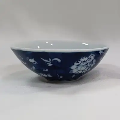 高级青花白瓷茶杯 荷花纹