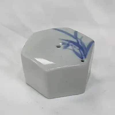 六角兰花纹砚滴 高城 作品