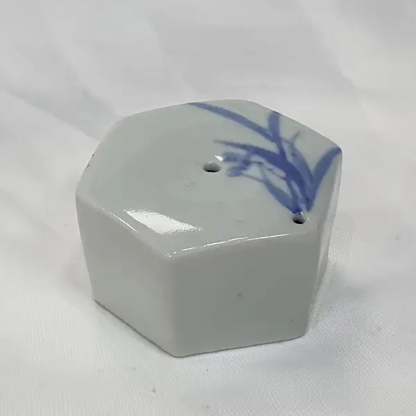 六角兰花纹砚滴 高城 作品
