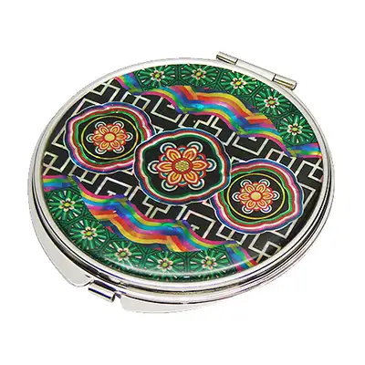 Mother-of-Pearl Hand Mirror with Roof Tile Dancheong Pattern