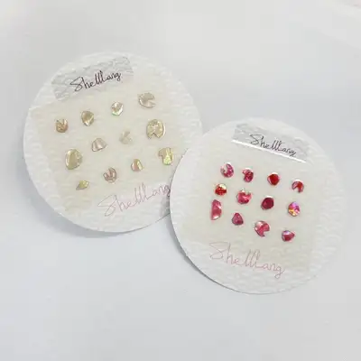 散落的梅花花瓣贝壳贴纸