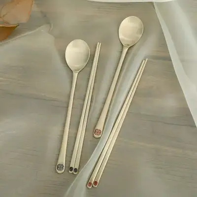 Myeongseong Yugi Longevity Character Couple Spoon Set 2-Piece (Blue and Red) Bangja Yugi Brass Spoon Set
