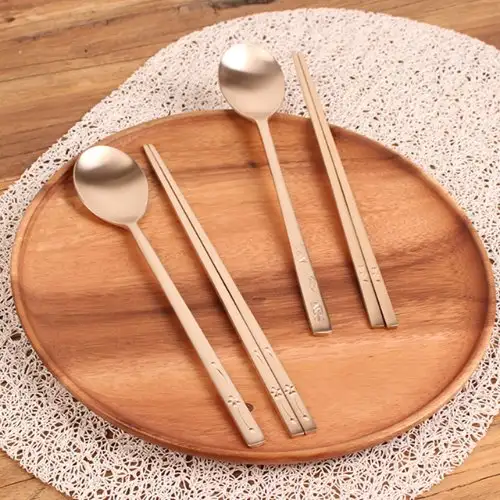 Myeongseong Yugi Premium Hand-Carved Couple Spoon Set for 2 (Turtle + Water Forget-me-not) Bangjja Yugi Brass Spoon