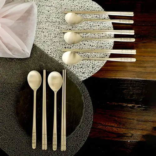 Myeongseong Bangjja Tortoise Brass Spoon and Chopstick Set for 5 - Premium Gift Set — 1