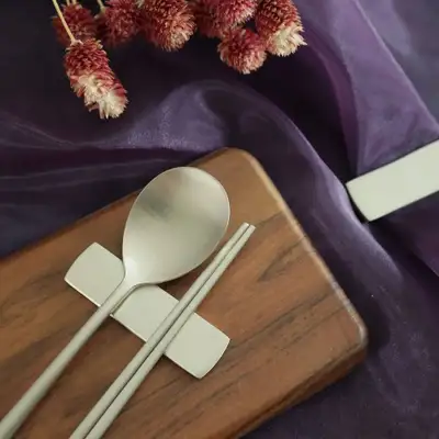 Myungsung Yugi Bangja Straight Utensil Rest 1pc Spoon and Chopstick Holder