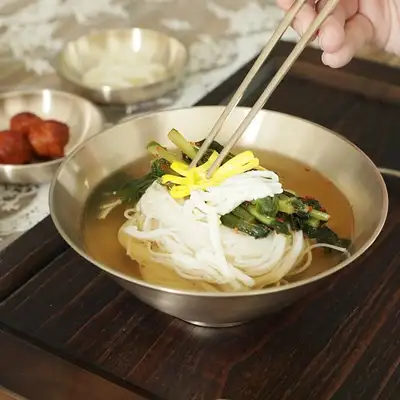 Myeongseong Yugi Triangular Noodle Bowl Rice Bowl
