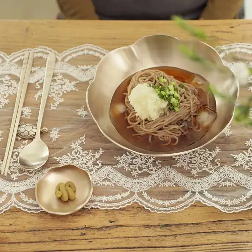 Myeongseong Yugi Flower Noodle Salad Bowl