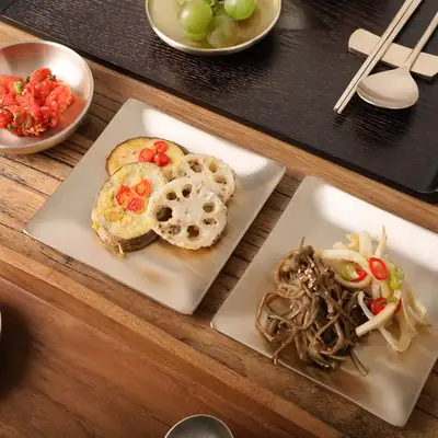 Myeongseong Yugi Square Plate Bangja Yugi Dish