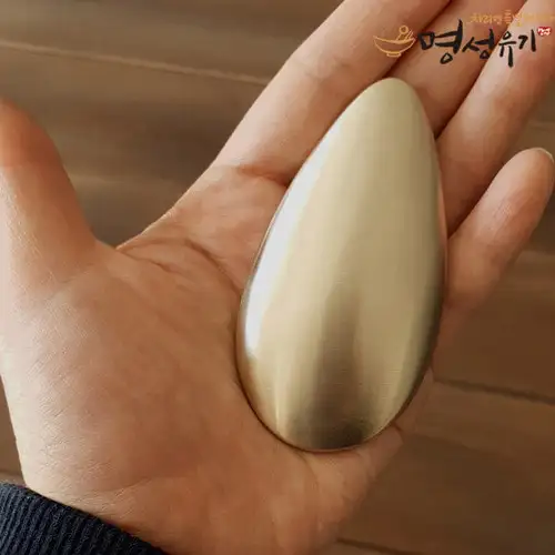 [Myungsung Yugi] Yugi Water Drop Soap Gua Sha — 2
