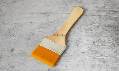 Paste-Coating Brush