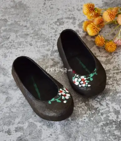 Black Hanji Shoes