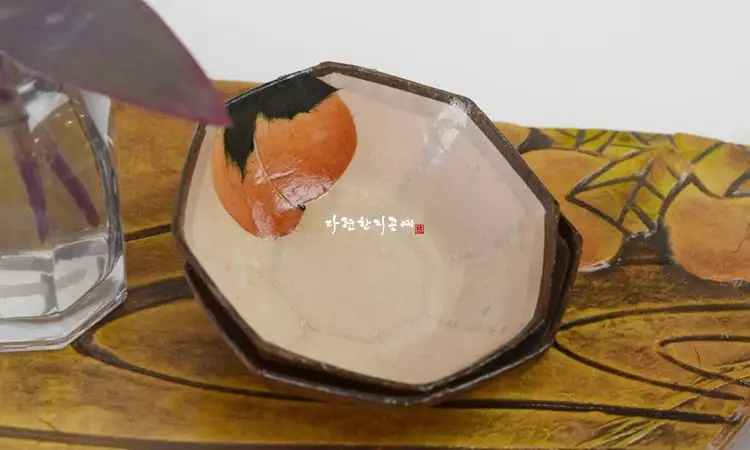 紅柿凹陷茶杯墊