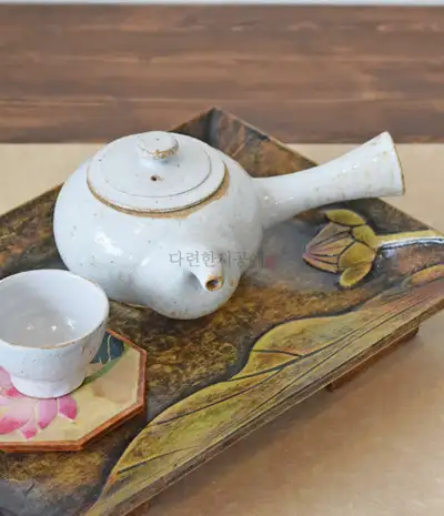 Lotus Pattern Tea Table