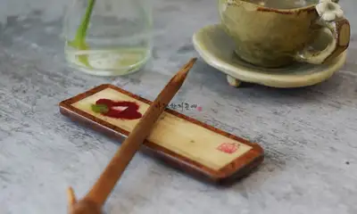 Floral Pattern Spoon Rest