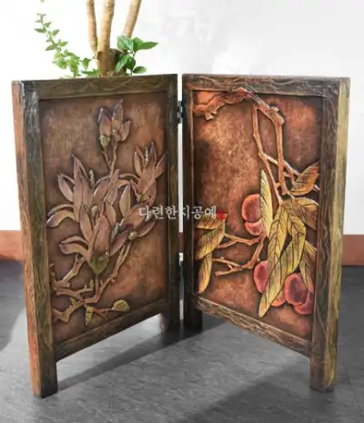 Magnolia and Peach Screen (2-Panel)