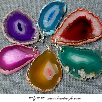 Agate Slice Pendant - Korean Traditional Accessory