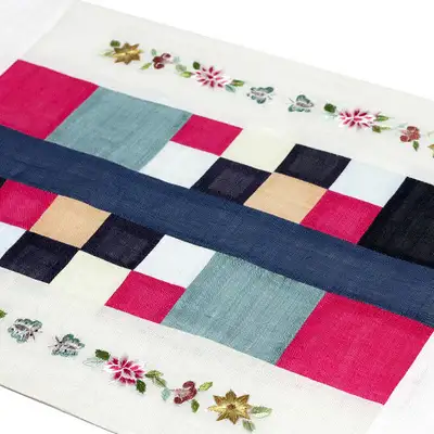 刺繡拼布墊(五方色)-麻布 (45cm x 28cm)