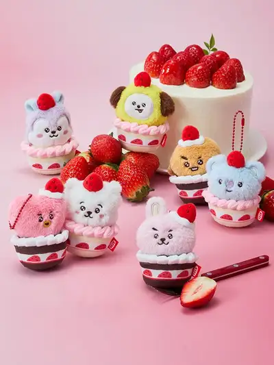 BT21草莓派对草莓挞娃娃钥匙扣