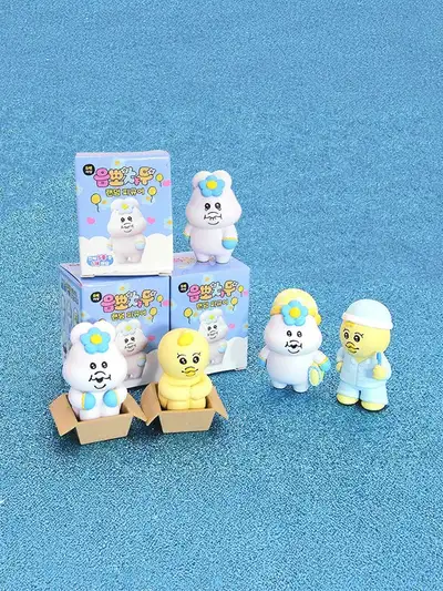 Random Square Umpochamuon Figure