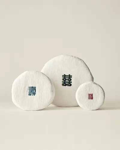 Hee Soo Bok Tag Gift Set - Hee Soo Bok Embroidered Round Quilted Box