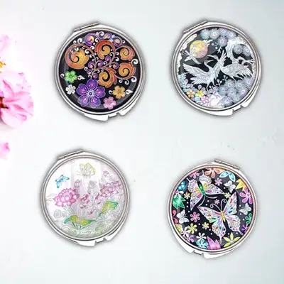 Mother-of-Pearl Lacquerware Portable Hand Mirror